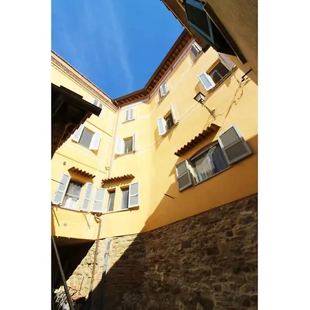 Sleeps 4 Сан-Феличано