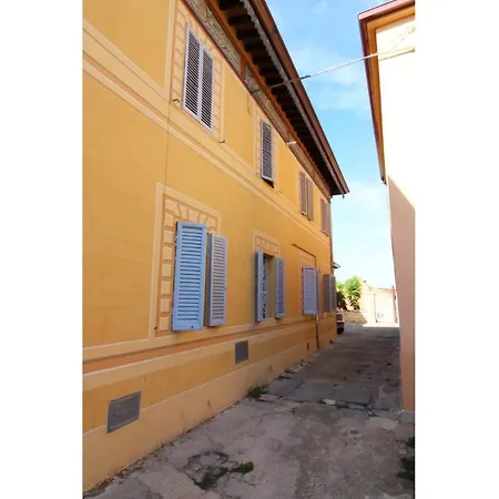 Sleeps 4 *